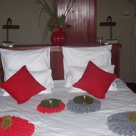 Nkasa Lupala Tented Lodge Sangwali Ngoại thất bức ảnh