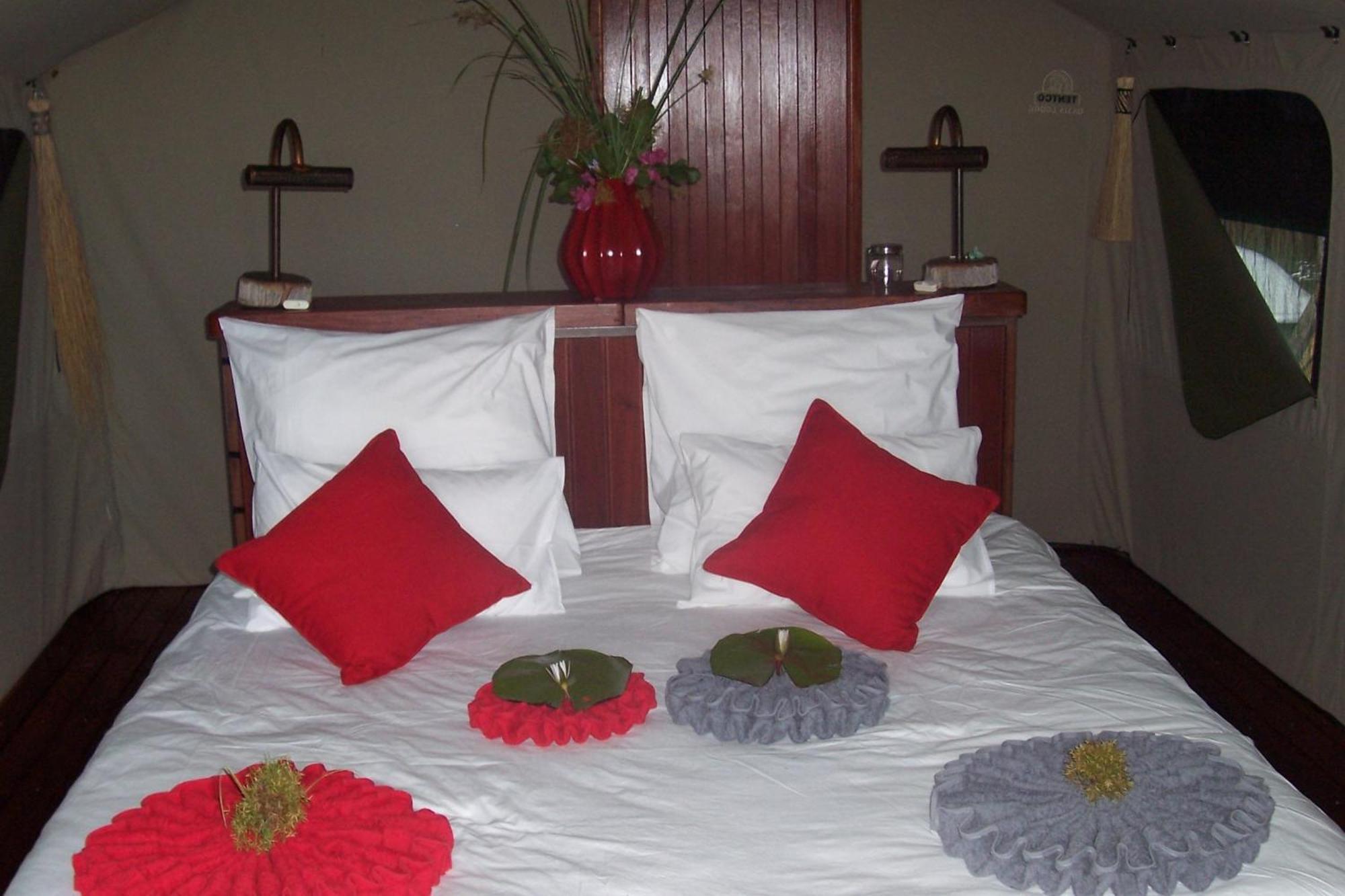 Nkasa Lupala Tented Lodge Sangwali Ngoại thất bức ảnh