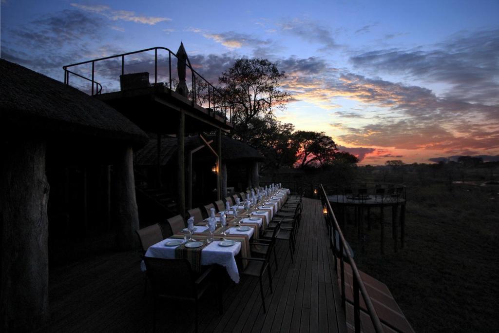 Nkasa Lupala Tented Lodge Sangwali Ngoại thất bức ảnh